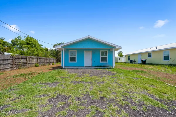 $1,675 | 3109 East 2nd Plaza, Panama City, FL 32401
