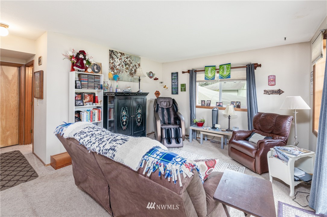 9448 Autumn Line Loop Southeast Olympia, WA 98513 - Photo 11 of 26 Gallery Image 11