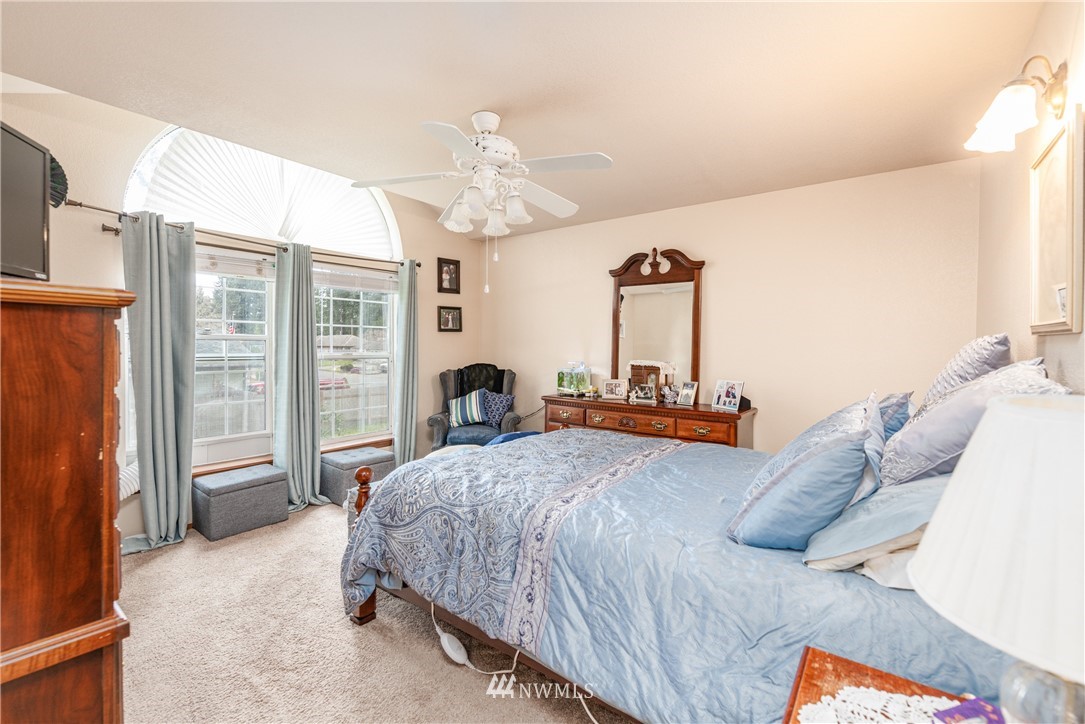 9448 Autumn Line Loop Southeast Olympia, WA 98513 - Photo 15 of 26 Gallery Image 15