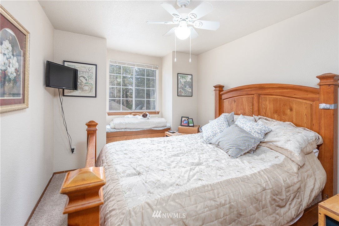 9448 Autumn Line Loop Southeast Olympia, WA 98513 - Photo 17 of 26 Gallery Image 17