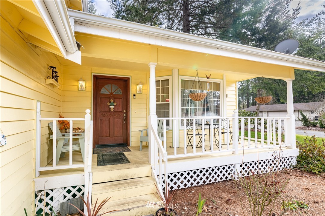 9448 Autumn Line Loop Southeast Olympia, WA 98513 - Photo 5 of 26 Gallery Image 5