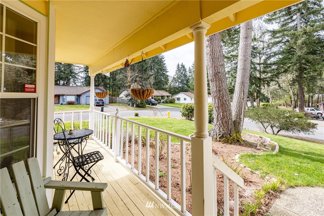 9448 Autumn Line Loop Southeast Olympia, WA 98513 - Photo 6 of 26 Gallery Image 6