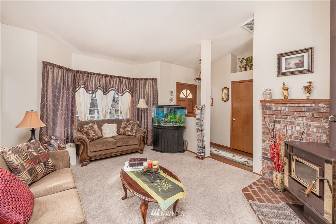 9448 Autumn Line Loop Southeast Olympia, WA 98513 - Photo 8 of 26 Gallery Image 8