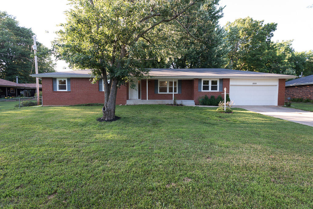 2555 West Swallow Street Springfield, MO 65810 - Photo 1 of 1 -Swallow 168