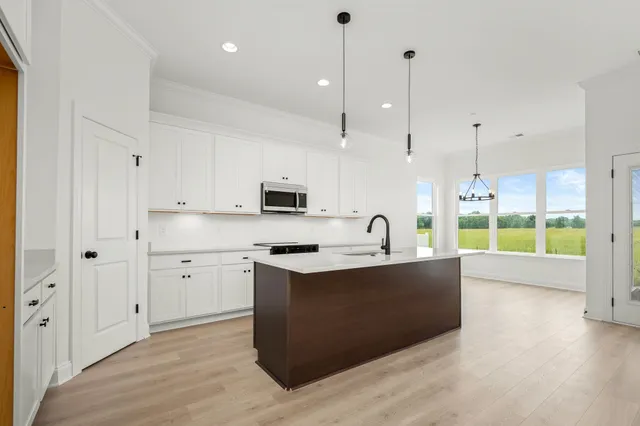 $459,900 | 3317 Stonehorn Drive, Bell Buckle, TN 37020