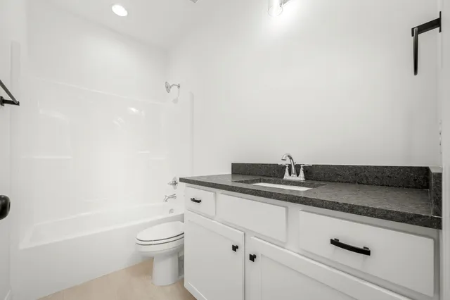 $459,900 | 3317 Stonehorn Drive, Bell Buckle, TN 37020