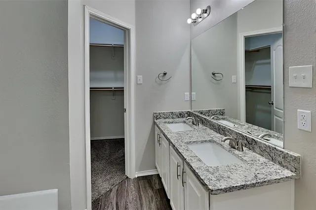 $2,350 | 310 Montana Drive, Arlington, TX 76002