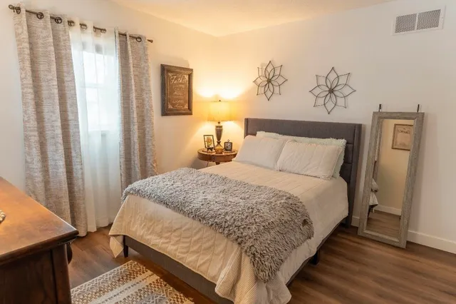 $205,000 | 304 Lumar Drive, Pearl City, IL 61062