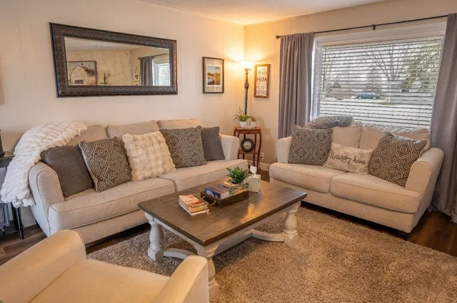 $205,000 | 304 Lumar Drive, Pearl City, IL 61062