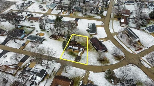 $205,000 | 304 Lumar Drive, Pearl City, IL 61062