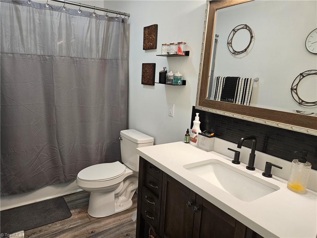 505 Kent Court High Point, NC 27260 - Photo 9 of 31