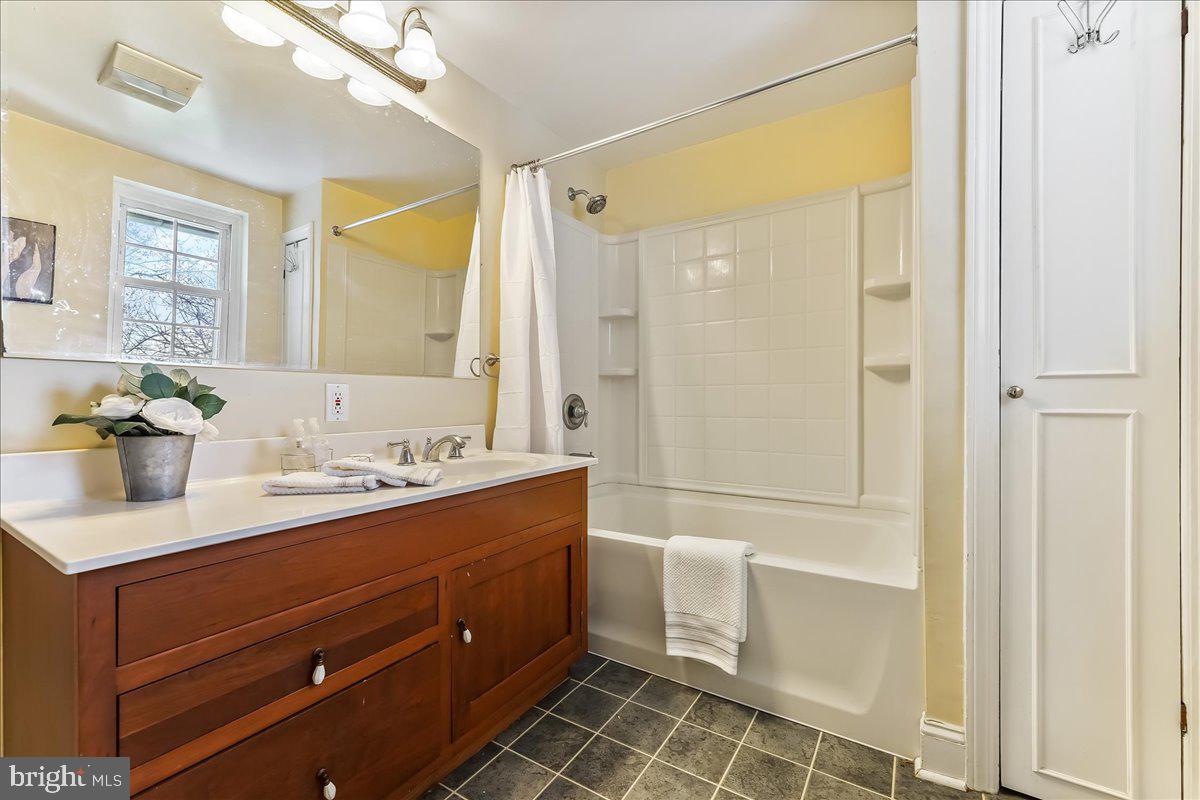 951 Radnor Road Wayne, PA 19087 - Photo 26 of 31