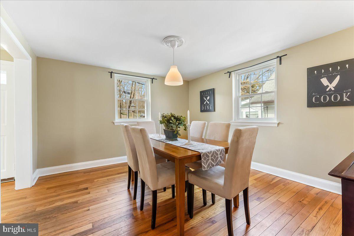 951 Radnor Road Wayne, PA 19087 - Photo 7 of 31