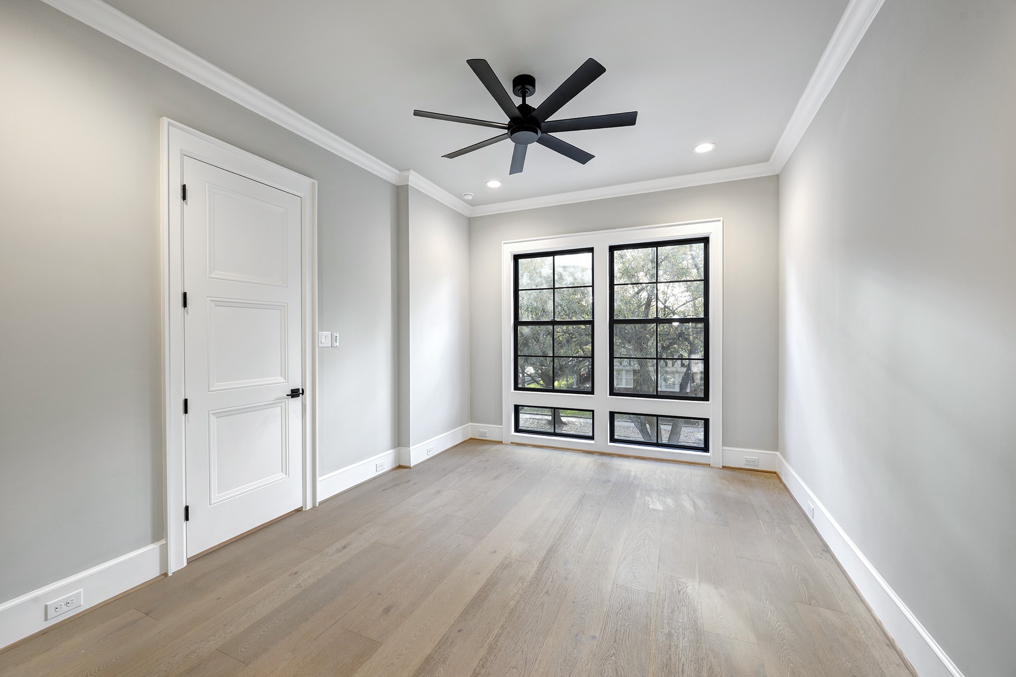 4819 Mandell Street Houston, TX 77006 - Photo 21 of 35