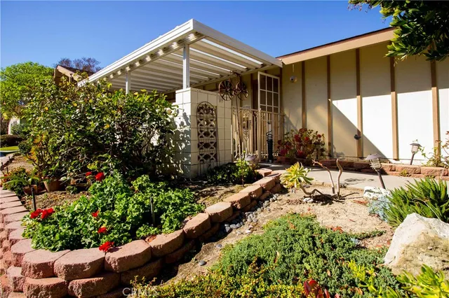 $3,200 | 752 Avenida Majorca, Unit C, Laguna Woods, CA 92637