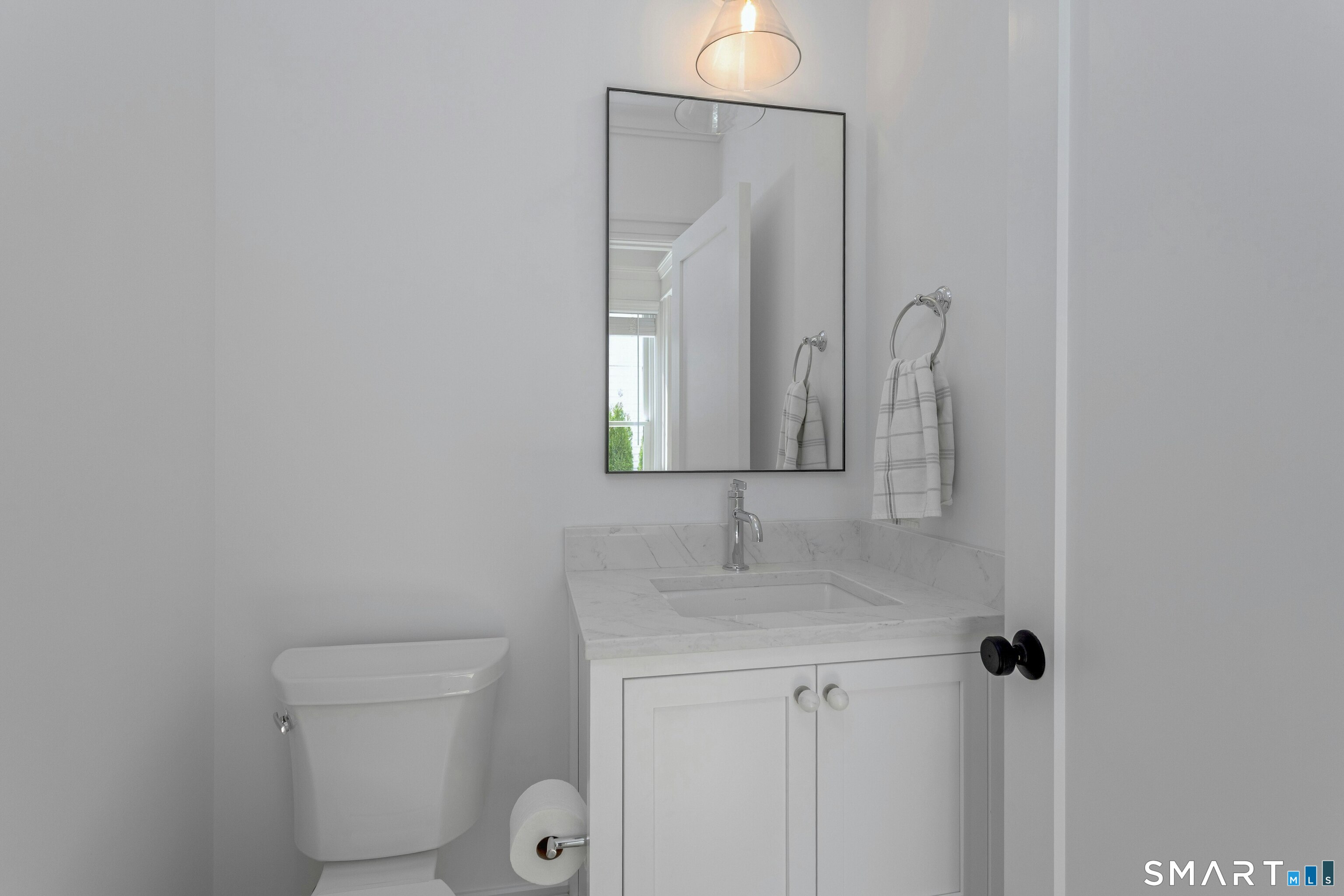18 Old Stamford Road New Canaan, CT 06840 - Photo 12 of 29