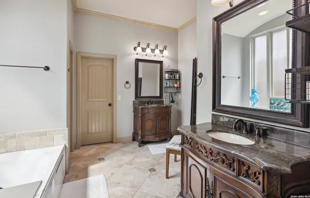 $2,995 | 504 Montessa Park, San Antonio, TX 78253