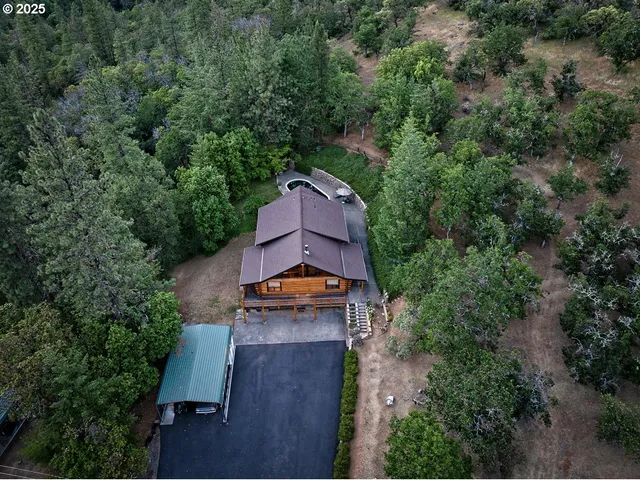 a front view of a house with garage