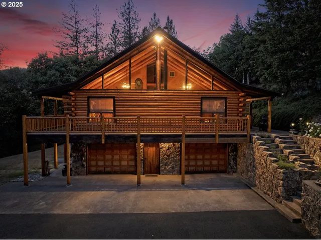 a view of a backyard of a house