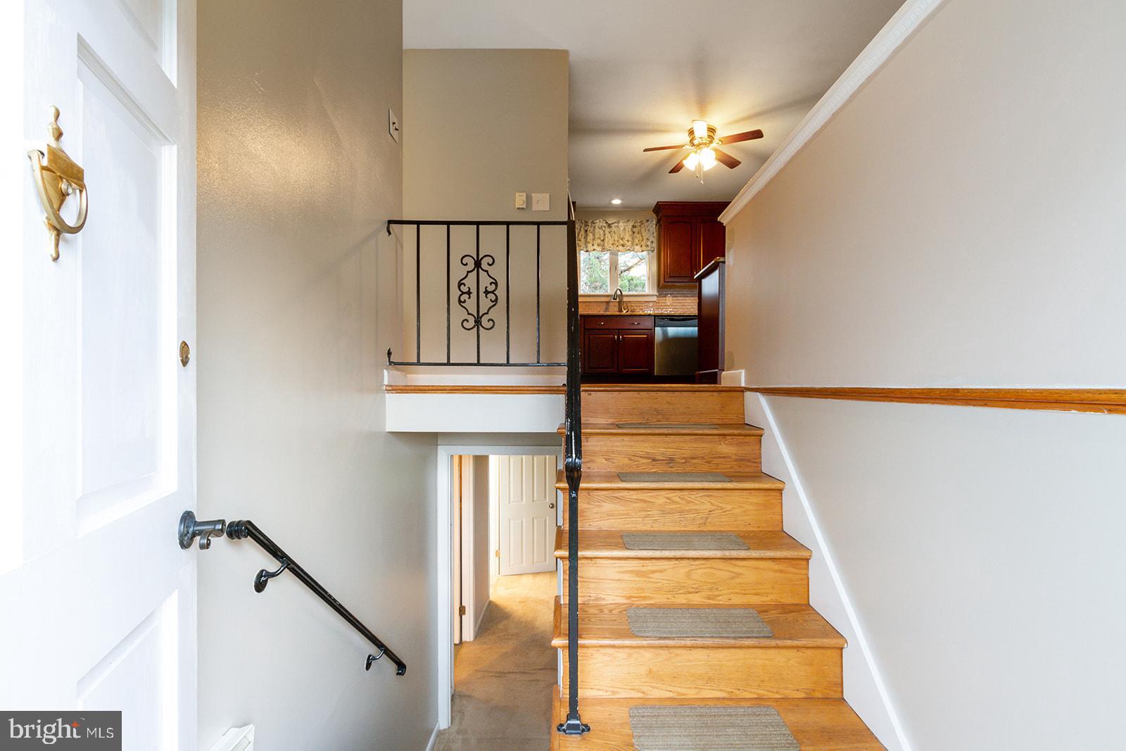 105 Walnut Road Wallingford, PA 19086 - Photo 3 of 43