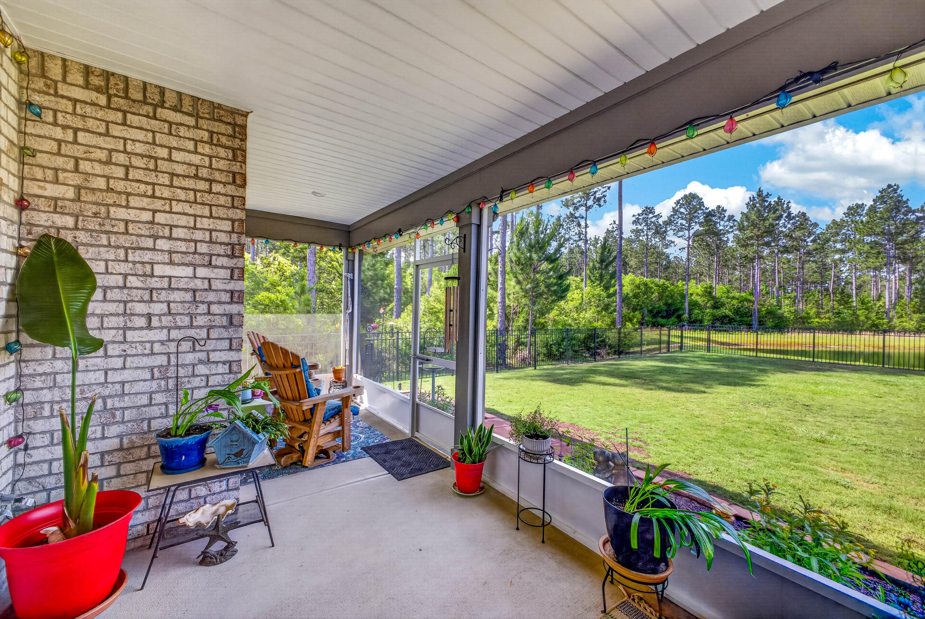 247 East Sky Way Freeport, FL 32439 - Photo 8 of 42 37