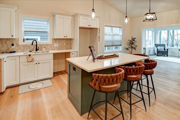 $575,625 | 6473 Ridge View Way, DeForest, WI 53532