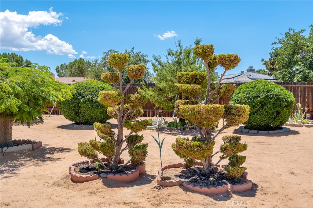 22117 Cholena Road Apple Valley, CA 92307 - Photo 33 of 33