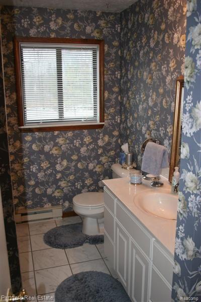 5495 Layton Road Fowlerville, MI 48836 - Photo 14 of 19 Large Bath