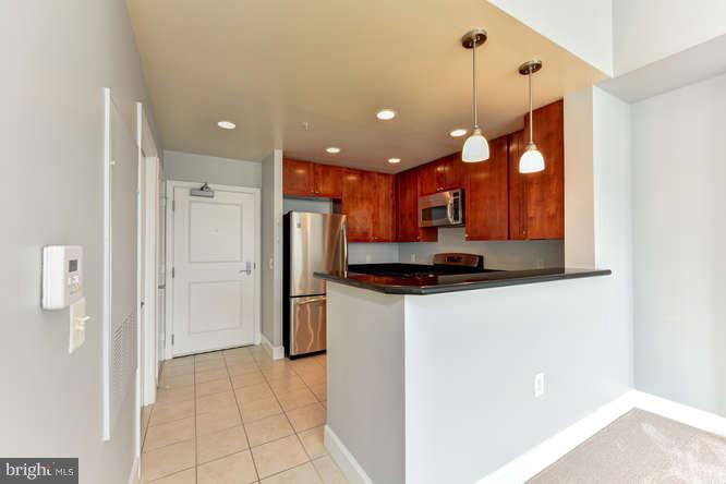 3600 South Glebe Road, Unit 604W Arlington, VA 22202 - Photo 9 of 30 Kitchen