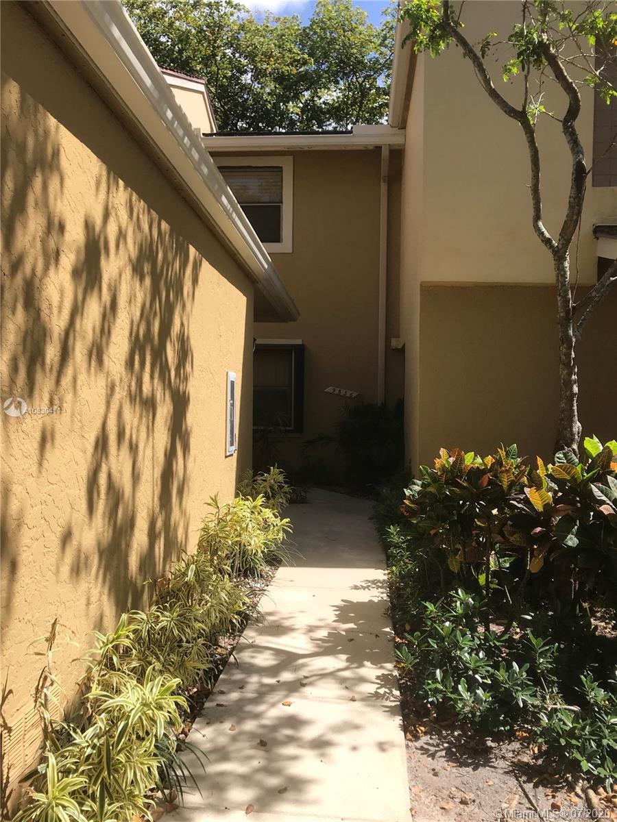 Chelsea Plantation, FL 33324 - Photo 8 of 28