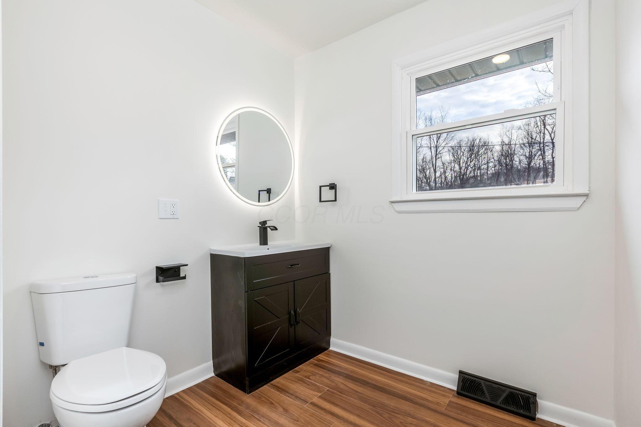 4338 Briarcliff Road Nashport, OH 43830 - Photo 24 of 50 Bathroom