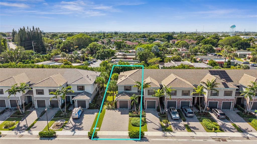 180 Southeast 5th Court Deerfield Beach, FL 33441 - Photo 18 of 25 an aerial view of multiple house
