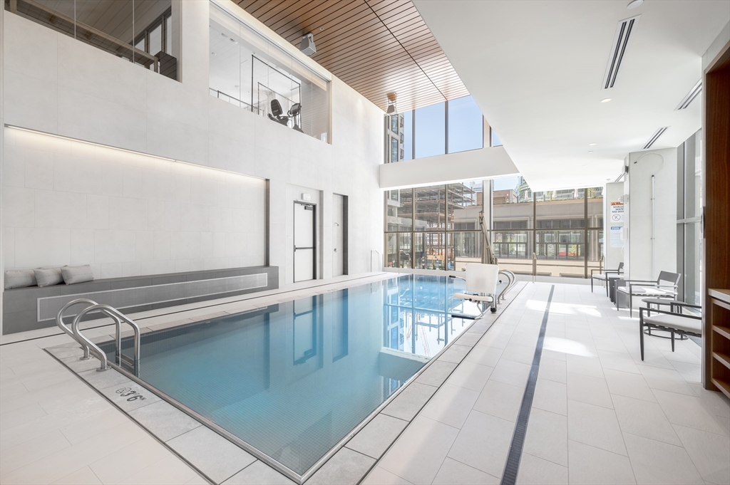 135 Seaport Boulevard, Unit 1712 Boston, MA 02210 - Photo 24 of 26