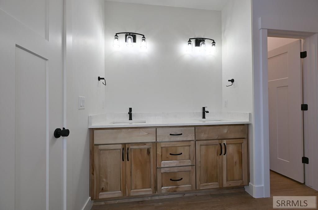 285 Moonlight Drive Shelley, ID 83274 - Photo 21 of 51 Primary Ensuite
