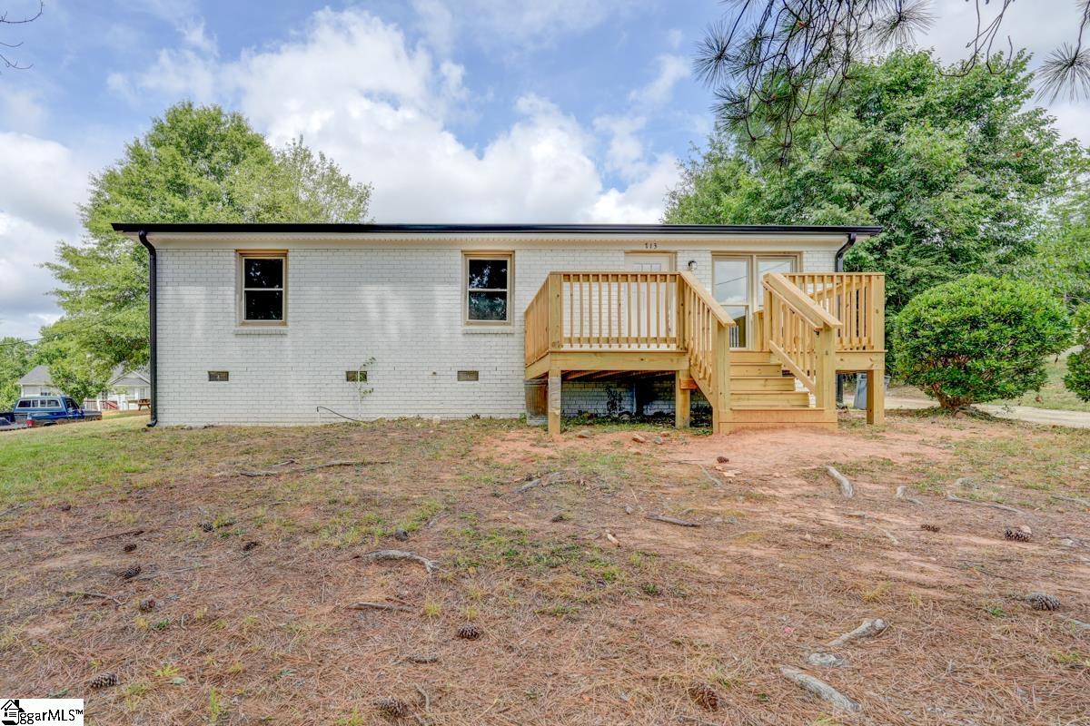 713 State Rd S-42-7123 Greer, SC 29651 - Photo 1 of 32 Gallery Image 1