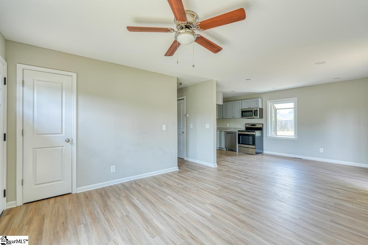 713 State Rd S-42-7123 Greer, SC 29651 - Photo 17 of 32 Gallery Image 17