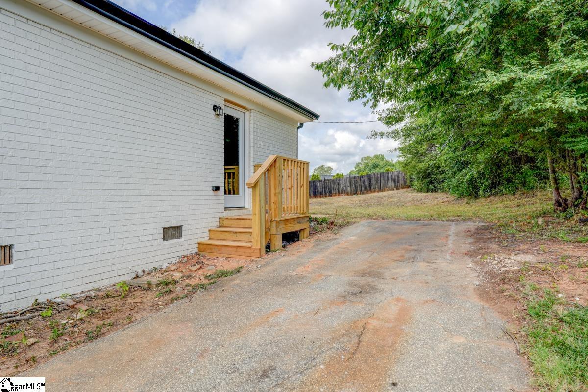 713 State Rd S-42-7123 Greer, SC 29651 - Photo 30 of 32 Gallery Image 30