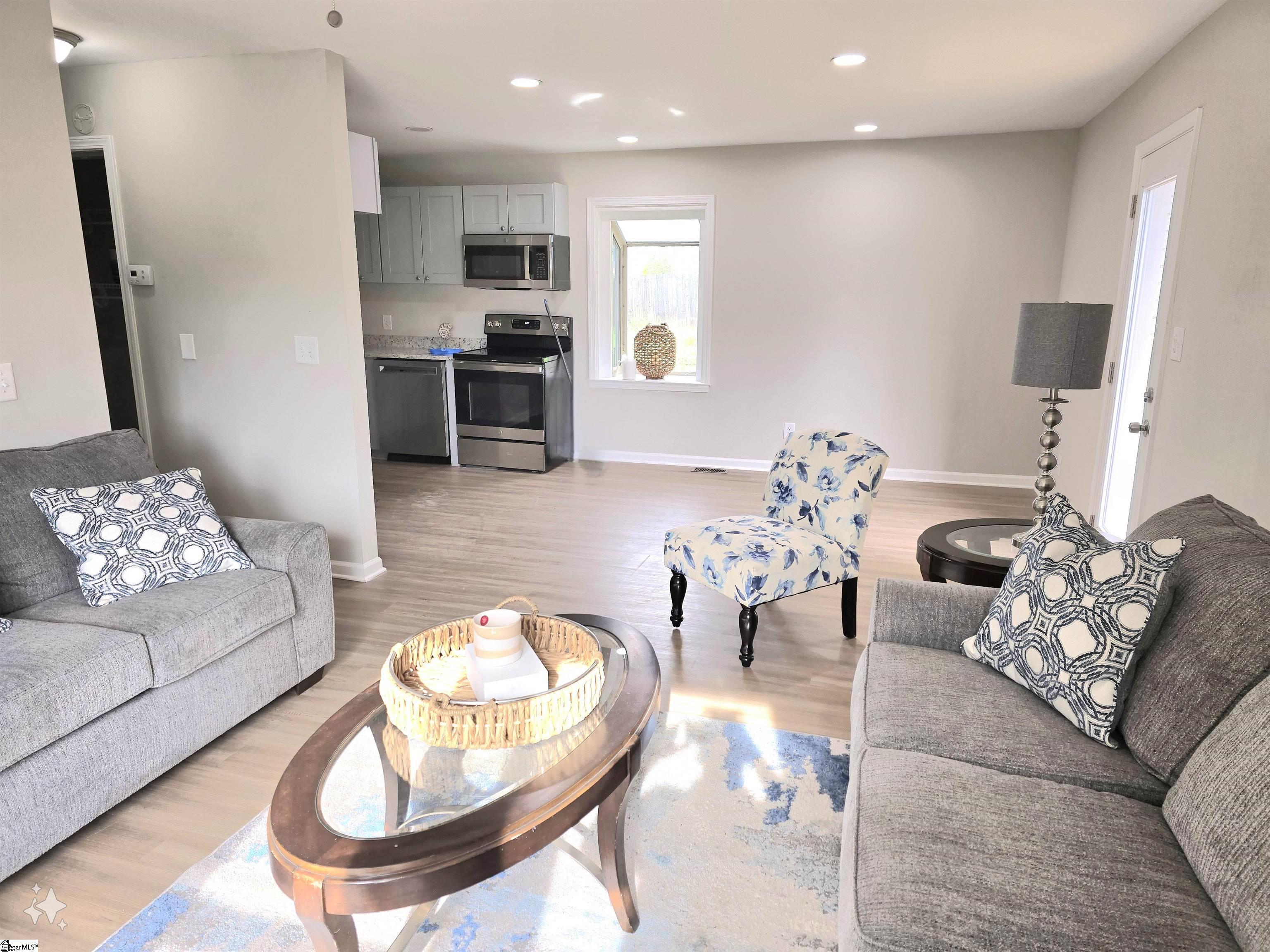 713 State Rd S-42-7123 Greer, SC 29651 - Photo 6 of 32 Gallery Image 6