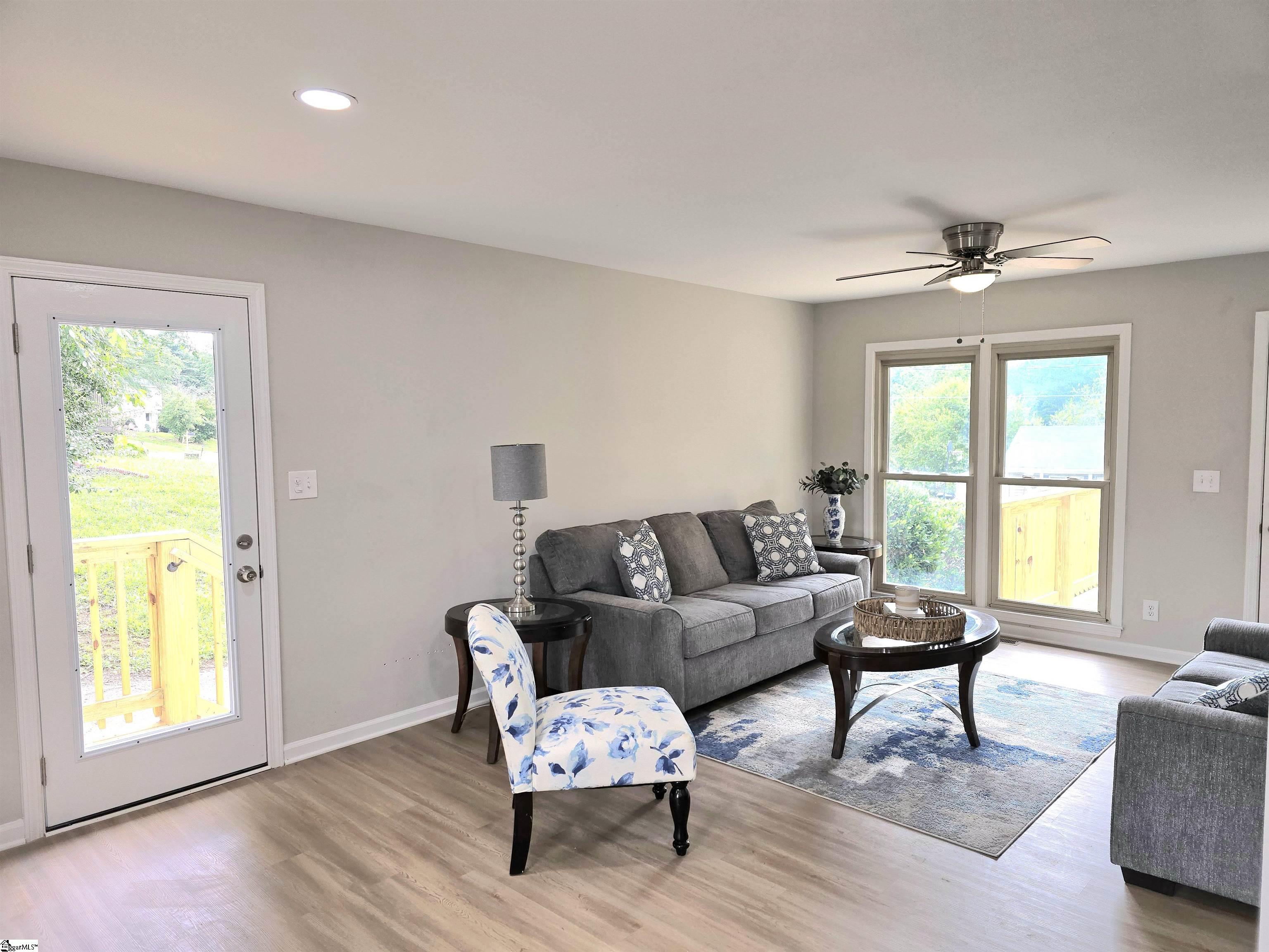713 State Rd S-42-7123 Greer, SC 29651 - Photo 8 of 32 Gallery Image 8
