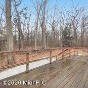 47 North Weber Road Muskegon, MI 49445 - Photo 7 of 28 mkbM9s5g