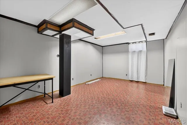 $265,000 | 216 Hillsdale Drive, Ballwin, MO 63011