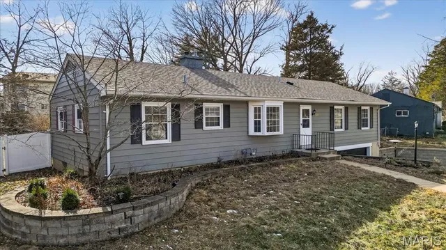 $265,000 | 216 Hillsdale Drive, Ballwin, MO 63011