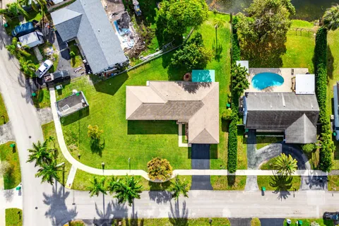 $665,000 | 1000 Southwest 127th Terrace, Davie, FL 33325