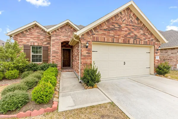 $2,400 | 2666 Cedar Path Lane, Conroe, TX 77385