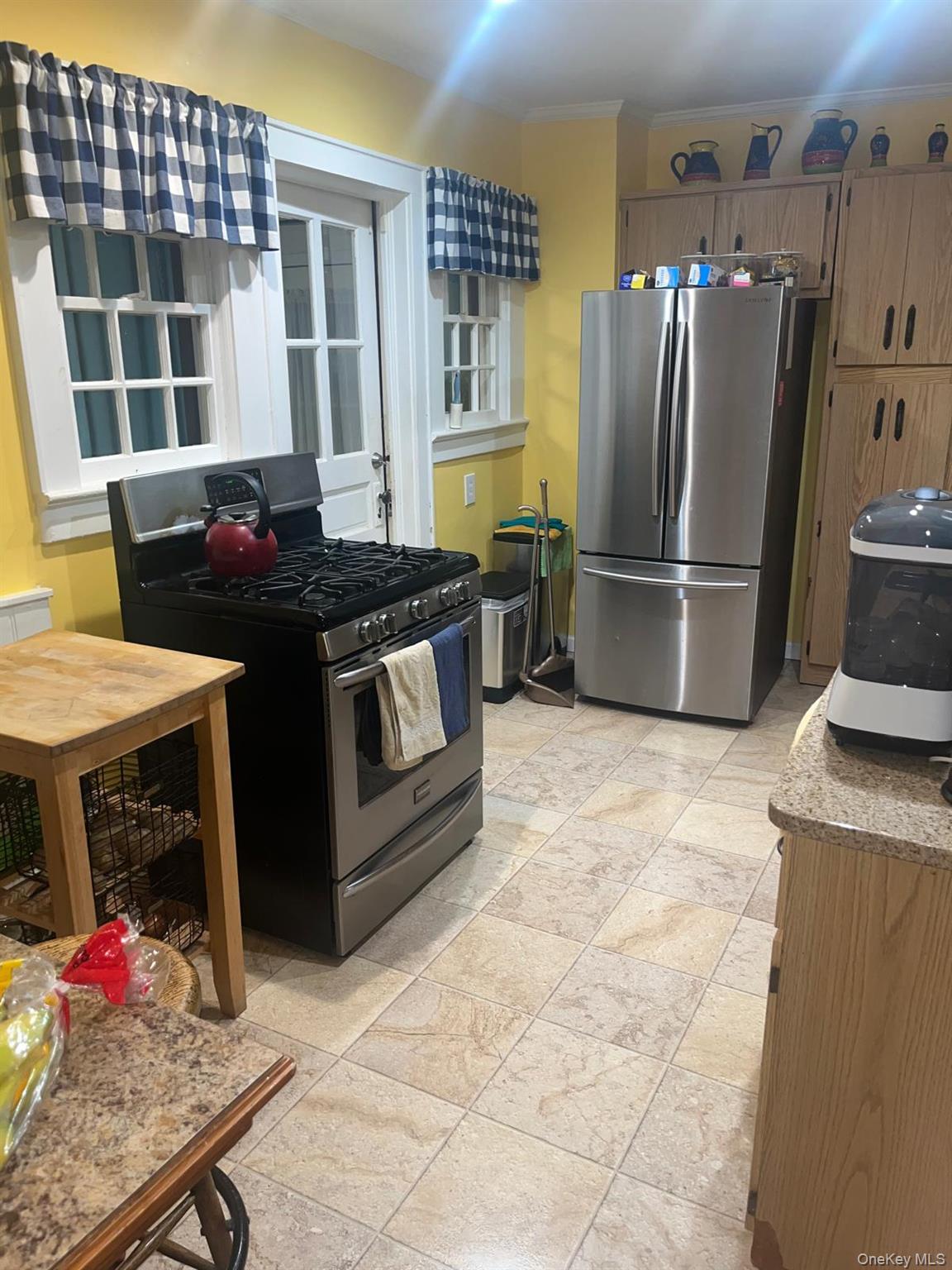 89 Carstairs Road Valley Stream, NY 11581 - Photo 9 of 12