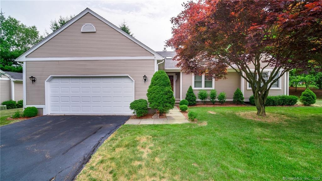 24 Canterbury Road, Unit 24 Hamden, CT 06514 - Photo 1 of 1
