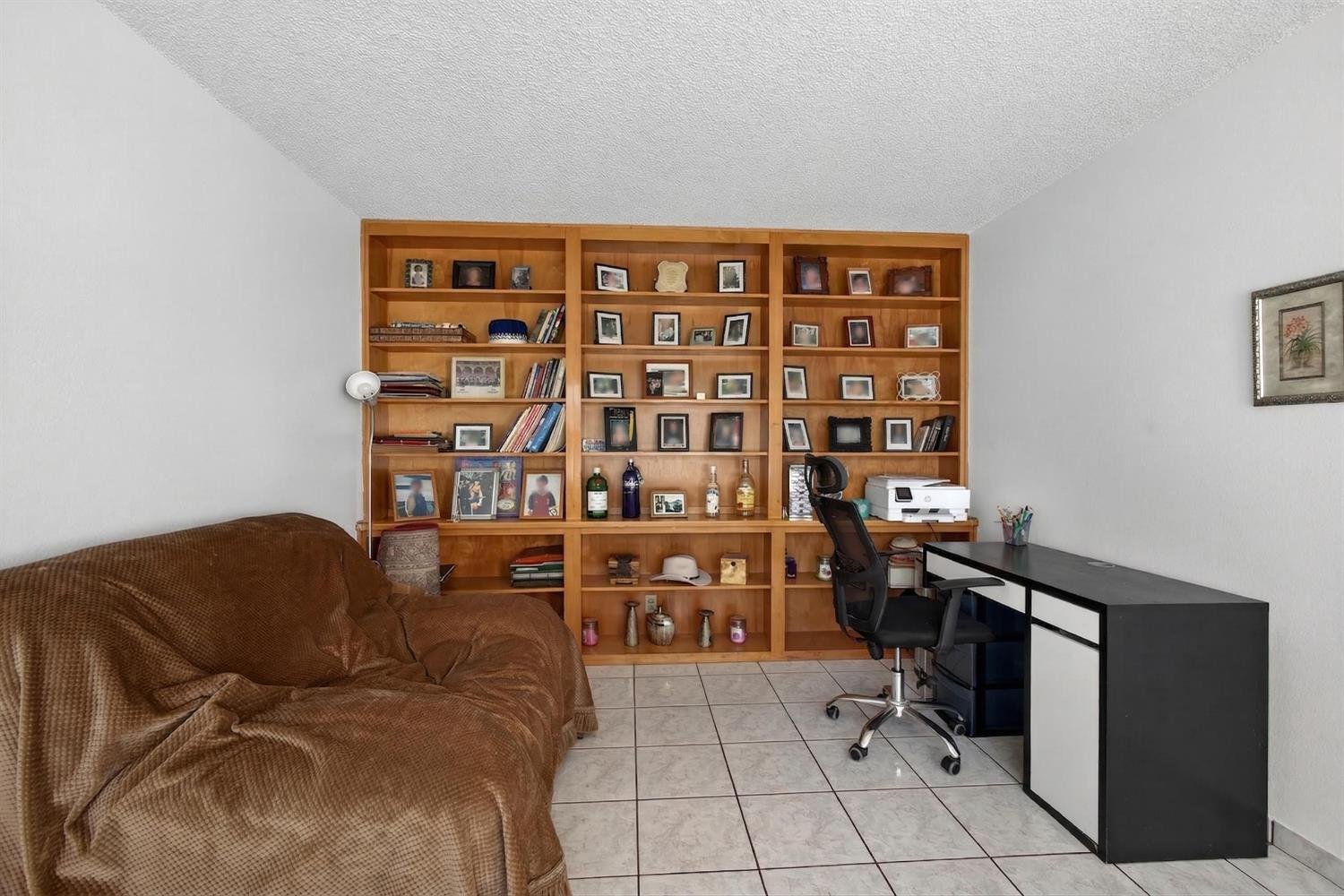 19195 Dahlin Road Escalon, CA 95320 - Photo 8 of 25