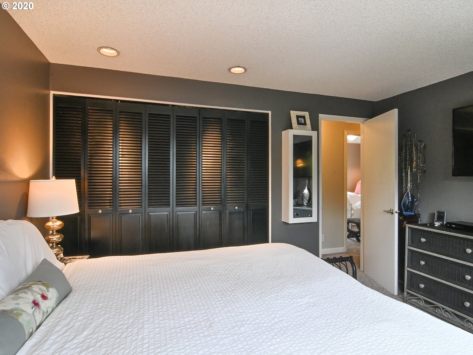 2494 Erin Way Eugene, OR 97408 - Photo 15 of 32