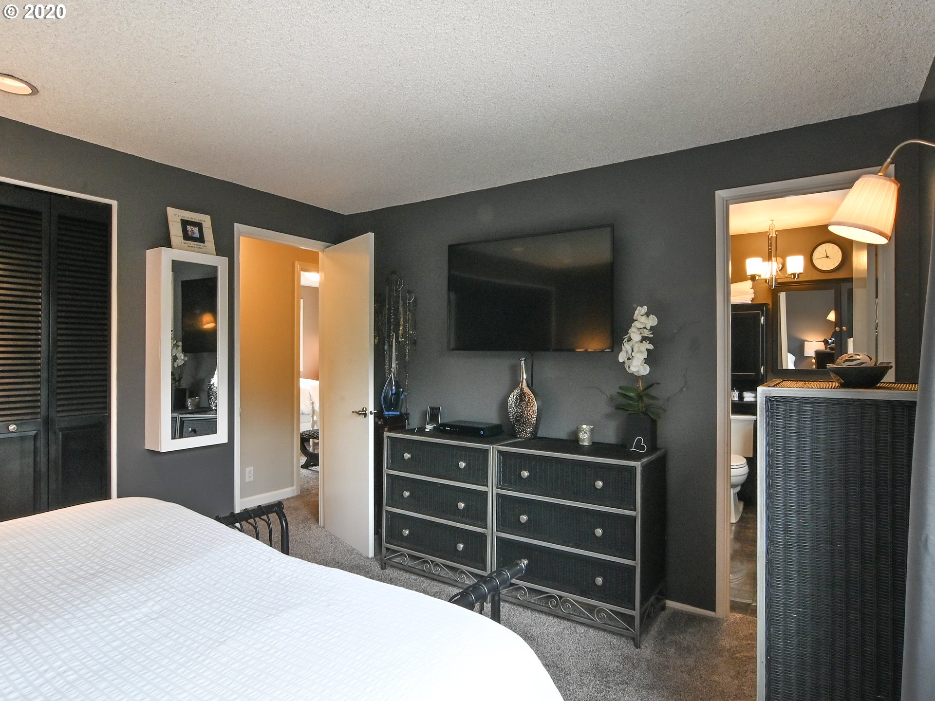 2494 Erin Way Eugene, OR 97408 - Photo 18 of 32