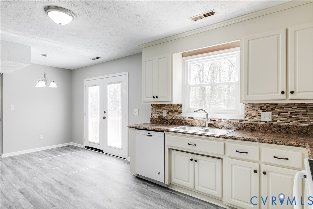 501 Rustic Drive Carson, VA 23830 - Photo 22 of 49